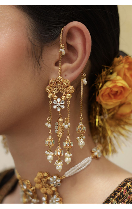 Kalsoom (Earrings) 